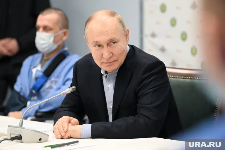 Владимир Путин посетил 1 января военный госпиталь имени Вишневского