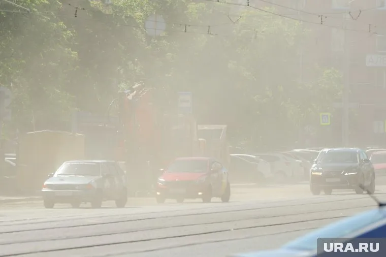 Дорогу на Режевском тракте не видно (архивное фото)