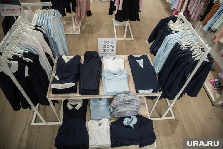 В Госдуме объяснили связь школьной формы и частых простуд у детей
