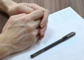 «Прости меня»: свердловчанка убила дочь и оставила прощальное послание мужу