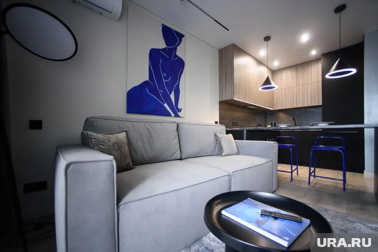 В студиях нет отдельной кухни, и площадь помещения меньше