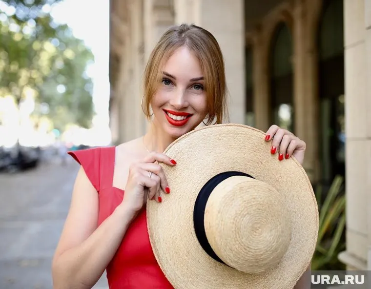 Супруга Диброва шокировала подписчиков провокационным фото