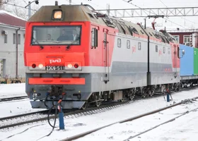 Пассажирские поезда пустили в объезд через пермскую станцию из-за ЧП на железной дороге