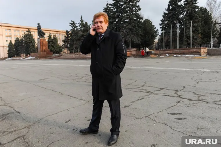 Оппозиция продолжает оспаривать победу Владимира Елистратова (на фото)