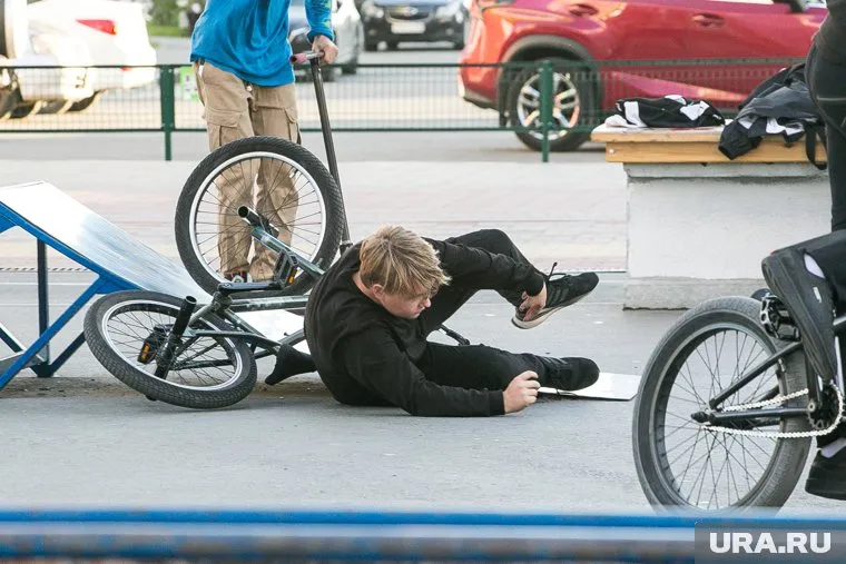 Рынок страхования жизни по взносам по итогам 2023 года превысил 800 млрд рублей, отметил Виктор Дубровин