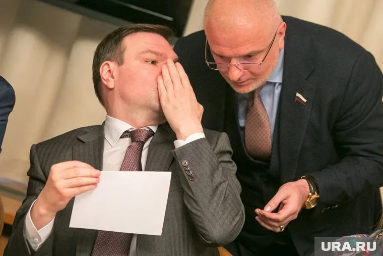 Против законодателей выступили правительство и генпрокуратура