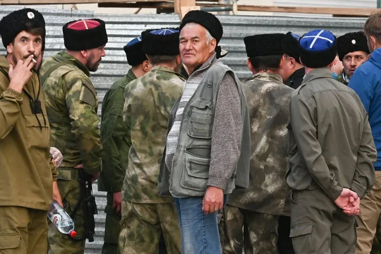 Казаки в дозоре на улицах Екатеринбурга. Необр