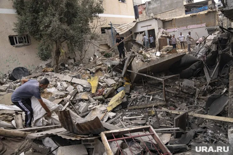 На данный момент Израиль наносит массированный удар по сектору Газа