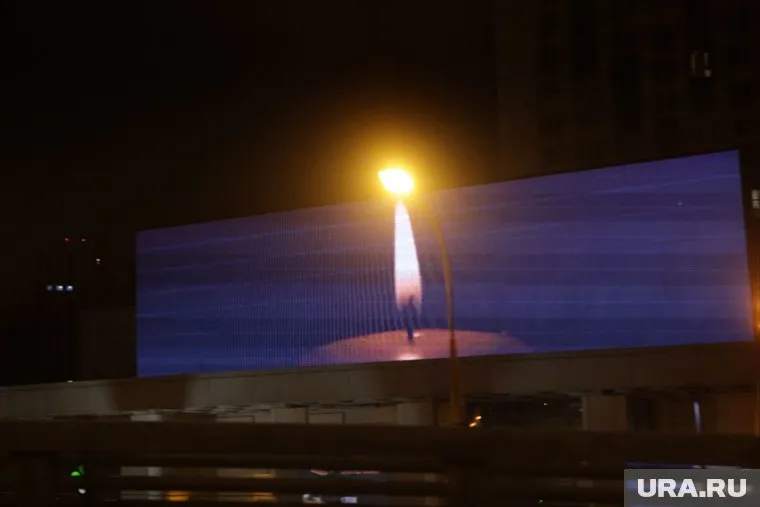 Все больше свечей памяти появляется по всей России