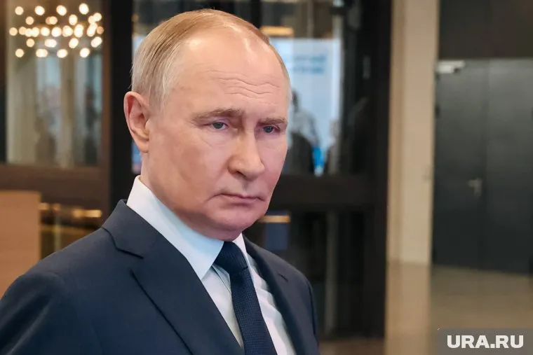 Ван Дамм отправил Путину "большой поцелуй"