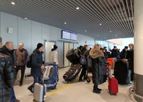 Рейсы из Тюмени и Ханты-Мансийска задерживаются до шести часов