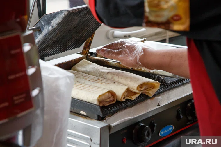 Киоск с оборудованием для изготовления шаурмы продают в Кургане