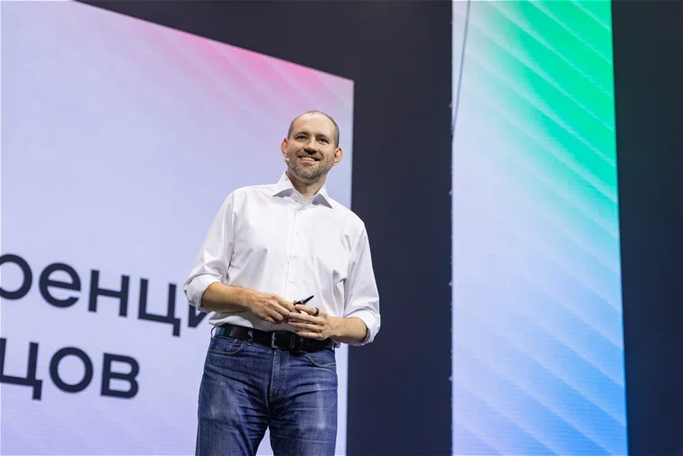 Иван Гуз отметил, что в 2025 году объем прироста новых игроков в онлайн-торговле прогнозируется в пределах 24%