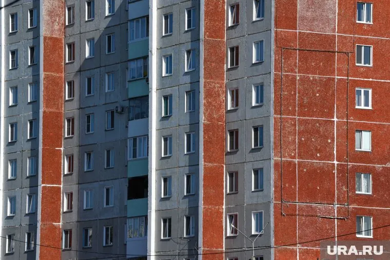 Капитальный ремонт многоэтажек в центре Ноябрьска проводился в 2020 году (архивное фото)