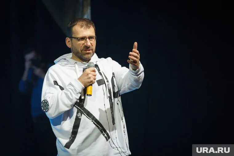 Рыбакову могут не продать первый альбом Гуфа, если он не откажется от идеи удалить его