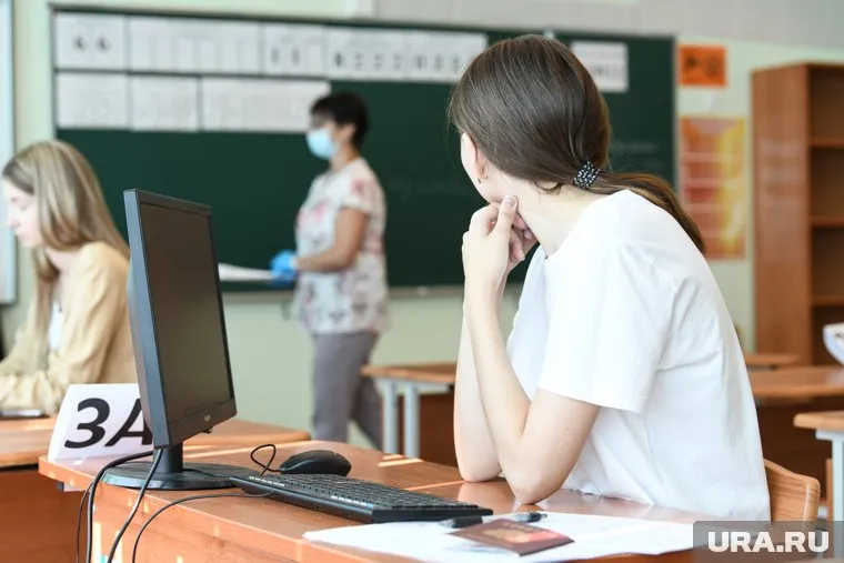 Школьники уезжают из региона учиться в вузах