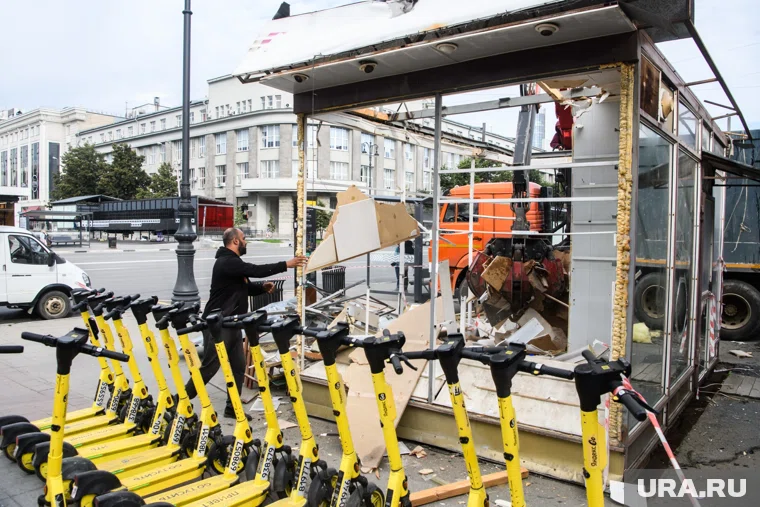 В Екатеринбурге продолжается массовый снос киосков