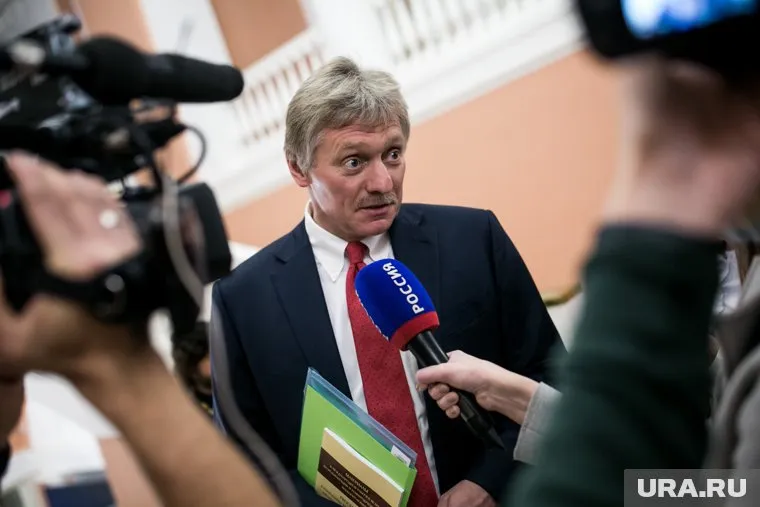 России следует насторожиться из-за приближения НАТО, заявил Дмитрий Песков