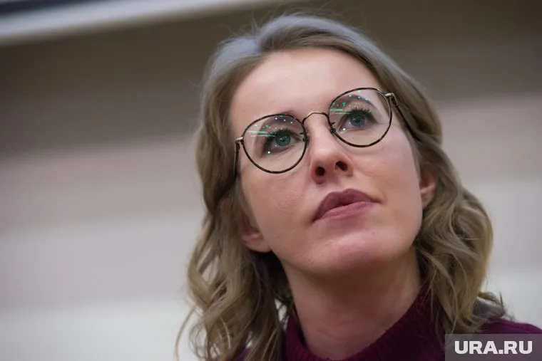 Журналистка разбавила рекламу «Перекрестка» кадрами с одиночных пикетов в поддержку Ивана Сафронова