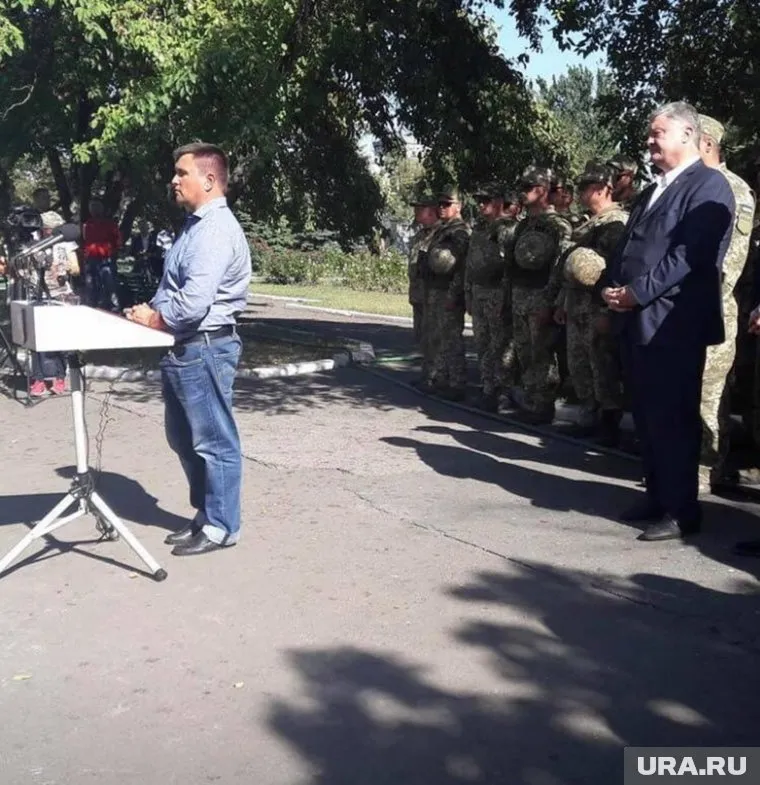 Подвороты на джинсах заставили пользователей сравнить Климкина с хипстером