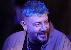 Артемий Лебедев разнес всемирно известный памятник в Екатеринбурге