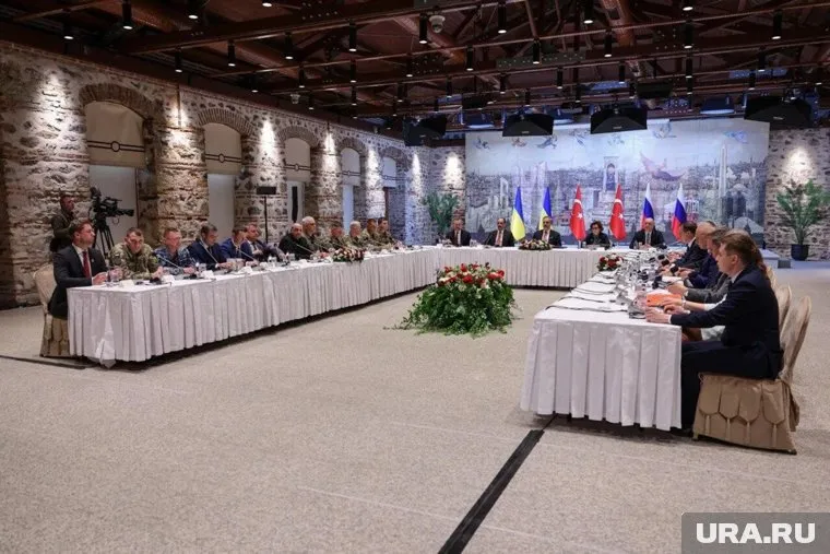 Российская и украинская делегации начали хрупкий диалог по завершению конфликта
