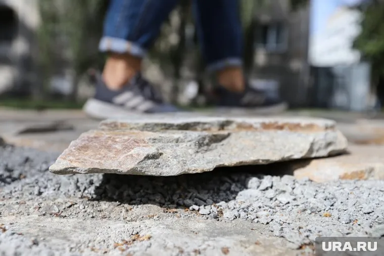 Шадринцы требуют построить тротуар по улице Проектная