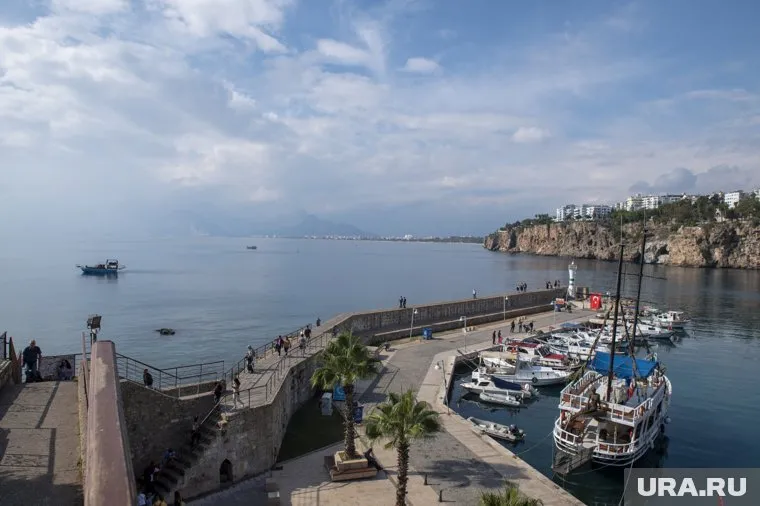 Версию о диверсии в порту Турции рассматривают как менее вероятную