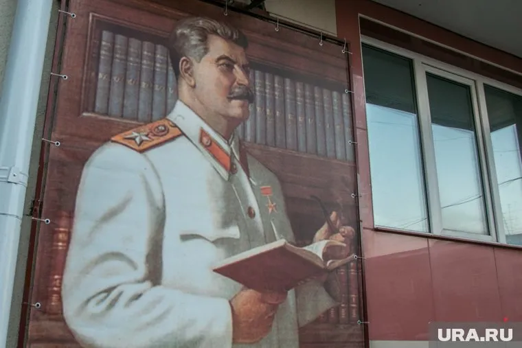 Несмотря на отказ, авторы идеи продолжат настаивать на установке бюста Иосифу Сталину