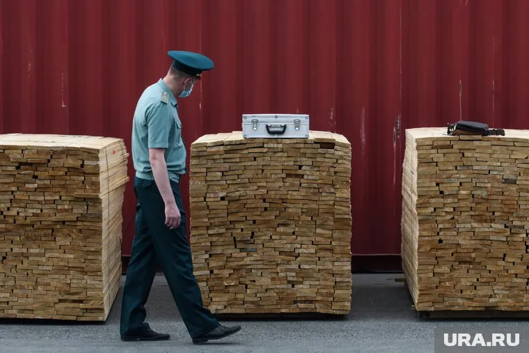 Владимир Путин провел совещание, посвященное модернизации пунктов пропуска на границах России