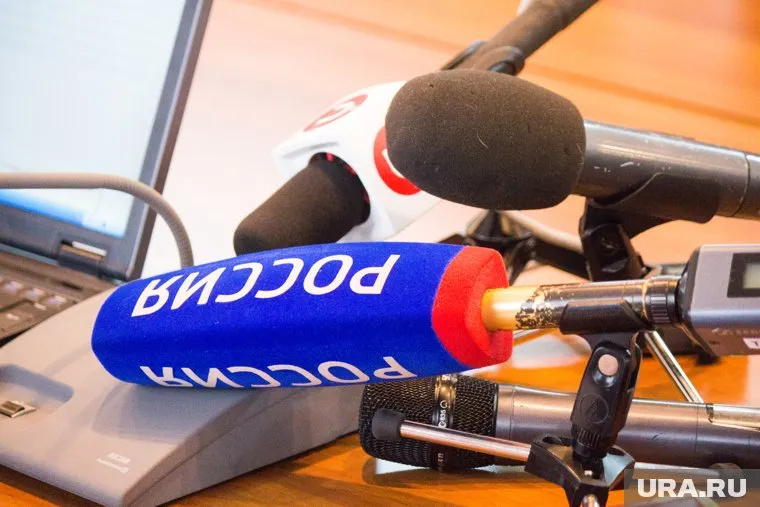 Евросоюз отключил вещание трех российских телеканалов