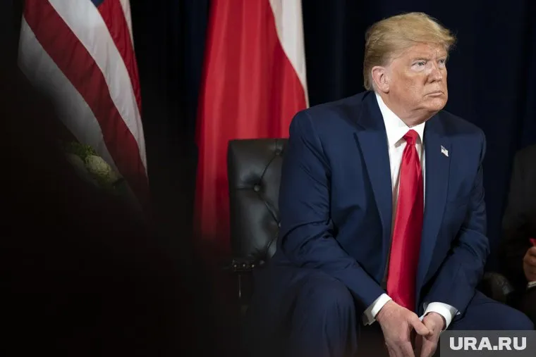 Джо Байден выставляет США в невыгодном свете на международной арене, заявил Дональд Трамп (на фото)