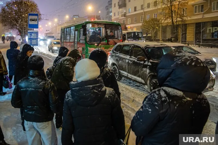 Конфликт произошел на остановке возле ЮУрГУ