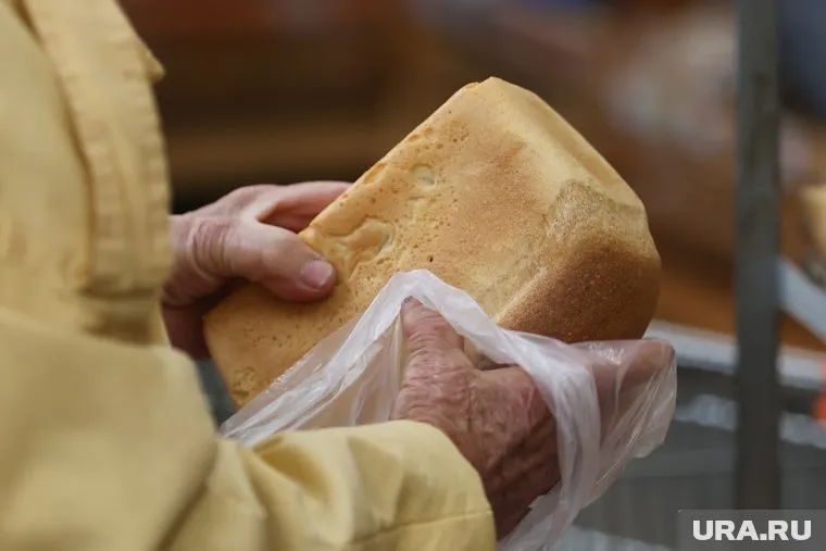 Житель Надыма купил хлеб с гайкой в местной пекарне