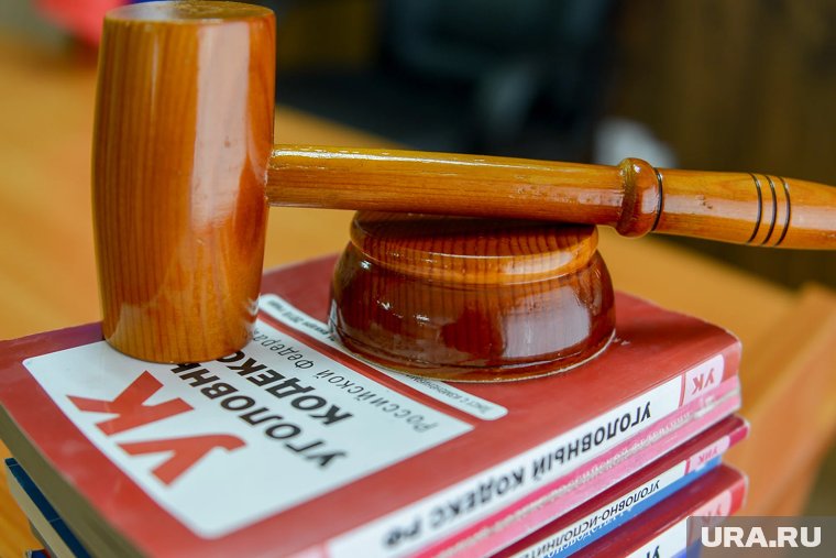 Челябинского школьника, обвиняемого в убийстве отца кувалдой, отправили в СИЗО