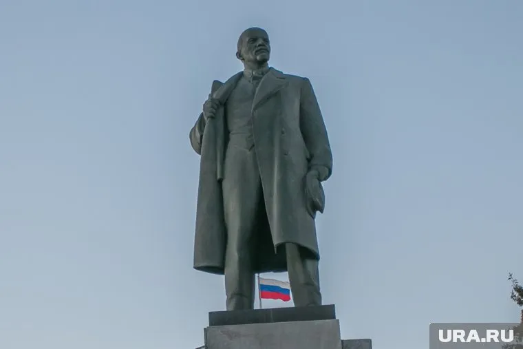 На родине Ленина предложили продать мумию вождя американским музеям