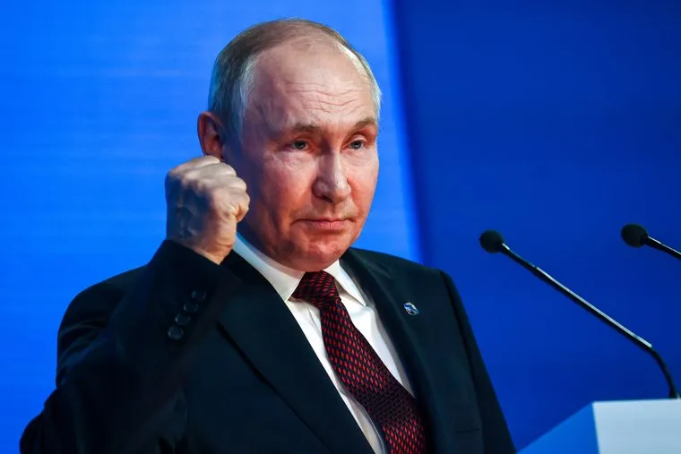 Владимир Путин на пленарной сессии Валдайского дискуссионного клуба. Сочи