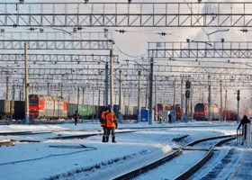 Несчастный случай на РЖД: бригадир пострадал при выгрузке химикатов в Курганской области