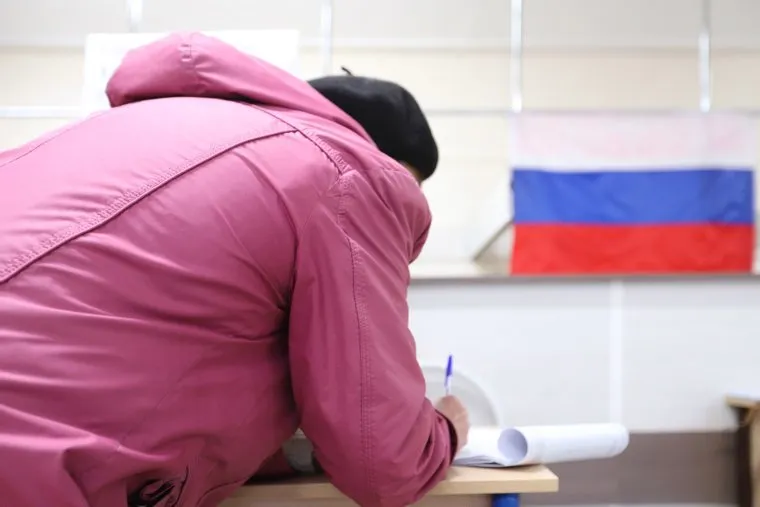 Единый день голосования. Ситникова Елена на избирательном участке. Курган