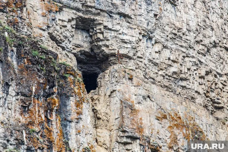 Скалолаз сорвался с небольшой высоты