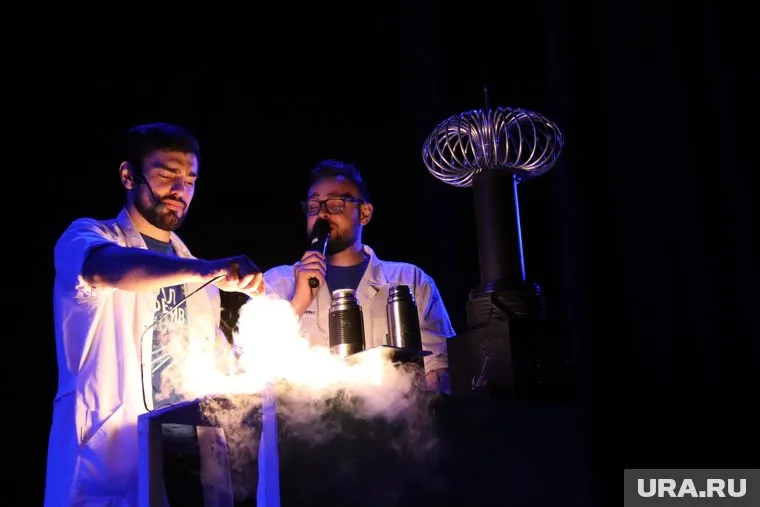 Публичные опыты с огнем и жидким азотом пользовались самой большой популярностью на шоу
