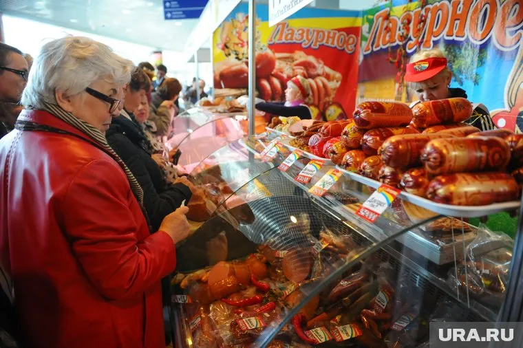 В неделю можно употреблять в пищу 2-3 порции колбасы с зерновым хлебом