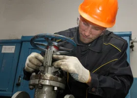 Власти Екатеринбурга на треть поднимут зарплаты бюджетникам, но не всем