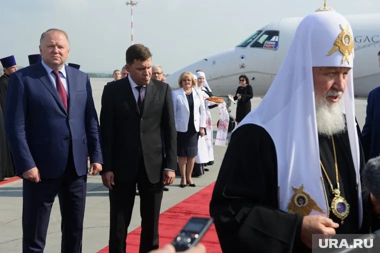 Это первая встреча Евгения Куйвашева с патриархом после митингов против строительства храма в сквере в центре Екатеринбурга