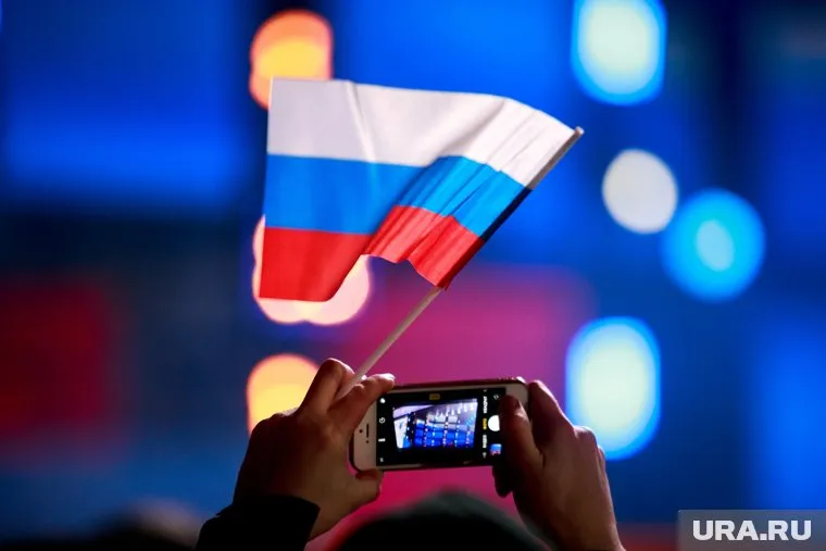 Оскорбляющую государственный флаг картинку выложил один из пользователей сети микроблогов