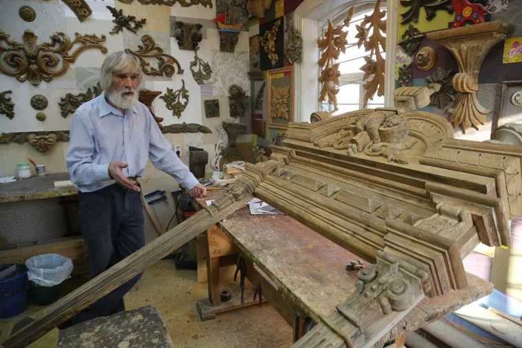В мастерской реставратора Вадима Шитова. Тюмень