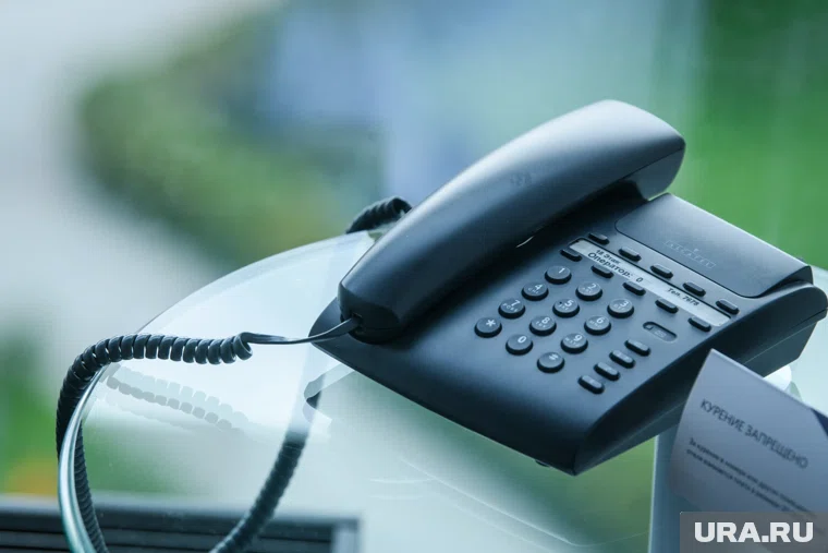 С родственниками Сырский созванивается, чтобы узнать о состоянии здоровья отца