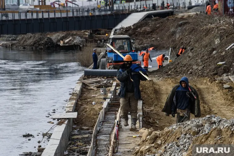 В Салехарде приступили к реконструкции набережной Полябты