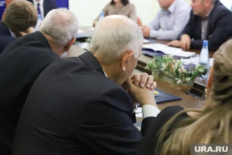 Депутаты Большесосновского района устроили демарш