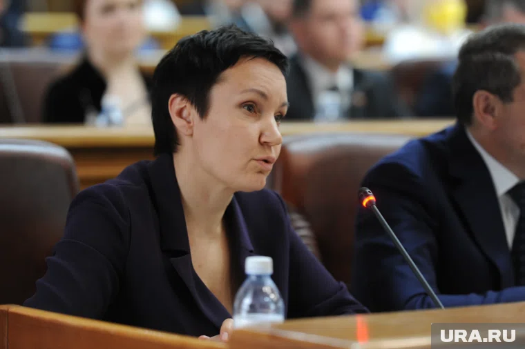 Елена Тарасова перешла с понижением из законодательной власти в исполнительную